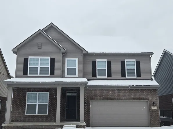 59752 Acorn Dr, Washington, MI 48094