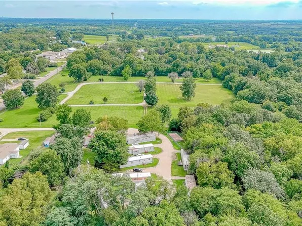 226 SW State Route 13, Warrensburg, MO 64093