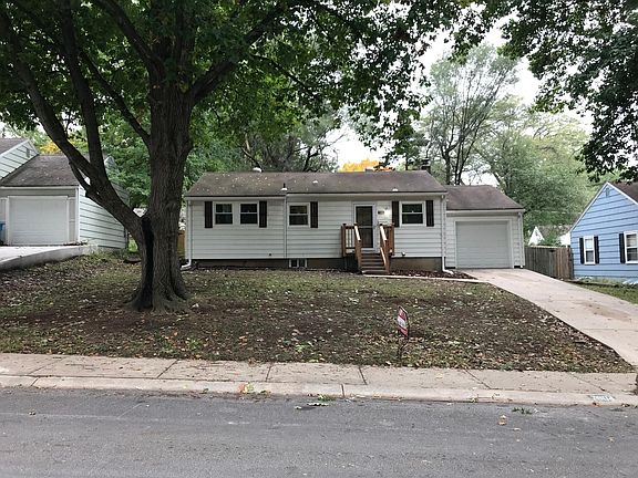 Completely remodeled house on quiet neighborhood street!