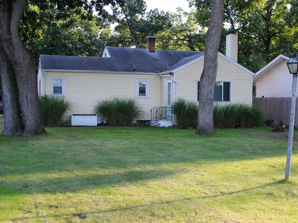 26170 Lake Dr, Elkhart, IN 46514