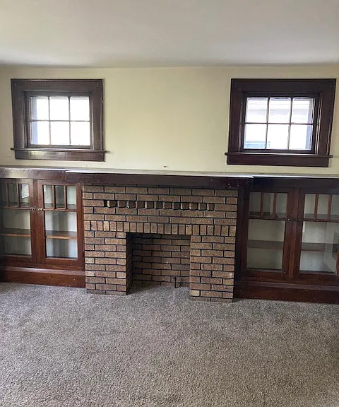 196 Stillwell Ave — Photo 1