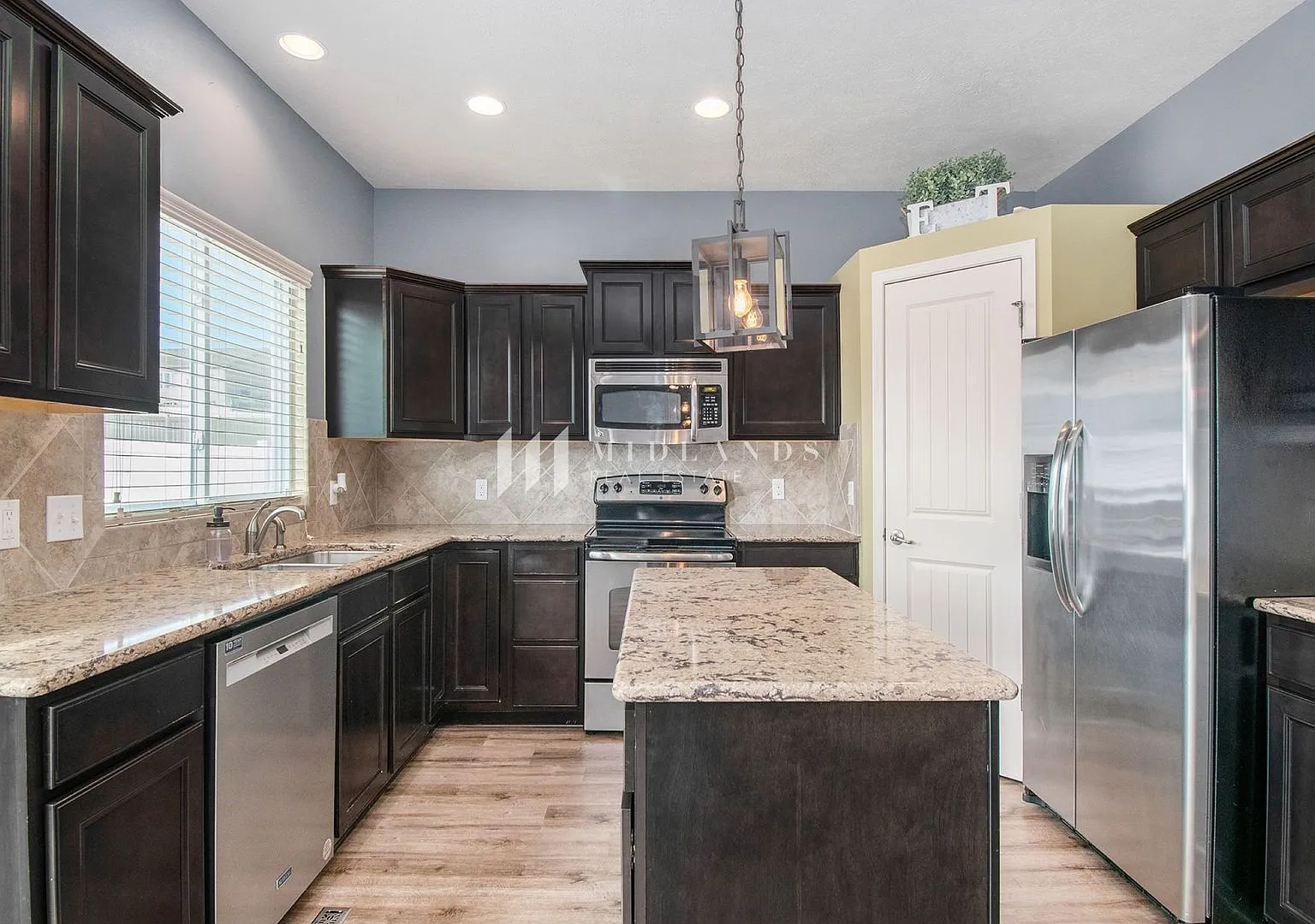 Fairview South 2-Story Home — Photo 4