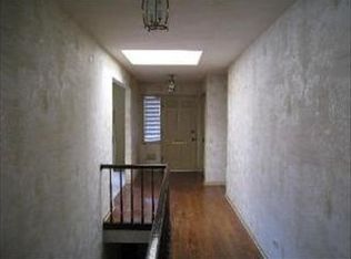 3970 Dundee Rd, Northbrook, IL 60062