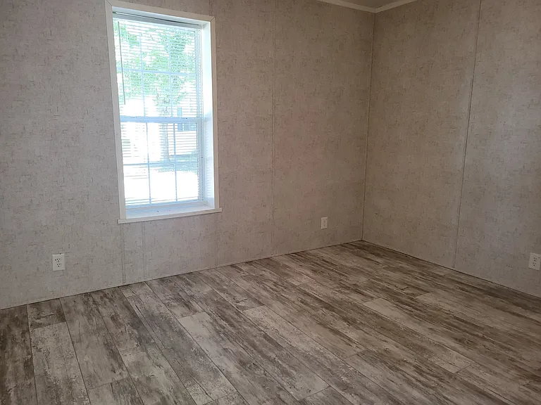 355 Droopy Dr — Photo 4