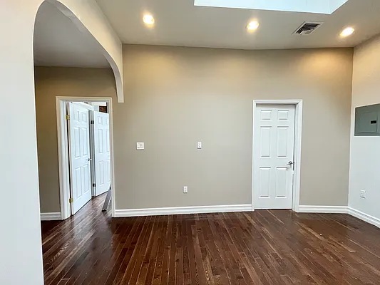 Rented by Ink Realty Services LLC | media 10