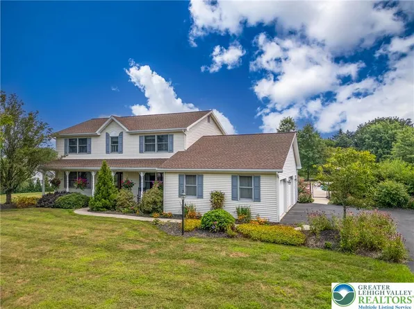 5033 Ancinetta Dr N, Schnecksville, PA 18078