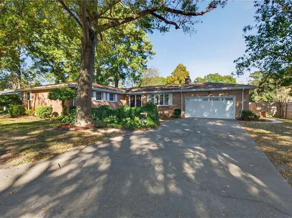 6816 Meadowlawn Dr, Norfolk, VA 23518