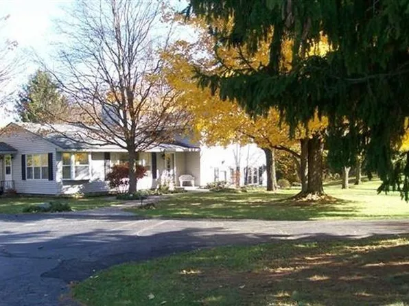 59629 County Road 215, Lawrence, MI 49064