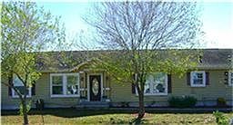  Great Curb Appeal to this Lake Front Home