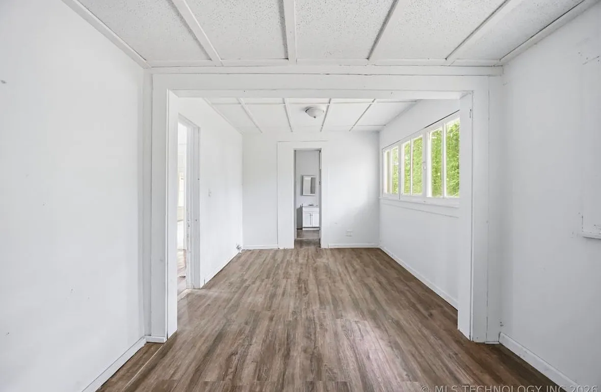 2 bed, 1215 sqft, $900 — Photo 4