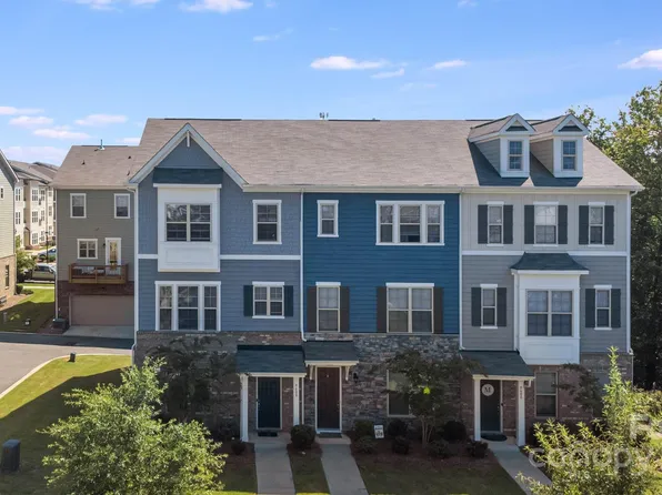 9608 Ainslie Downs St, Charlotte, NC 28273