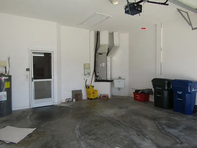 463 Bermuda Isles Cres — Photo 17