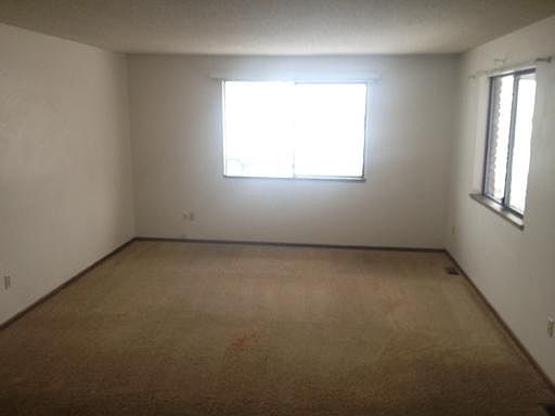 3rd image of 608 E Empire Ave #608