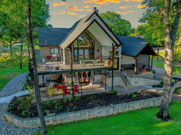 135 Sweetwater Trl, Kerens, TX 75144