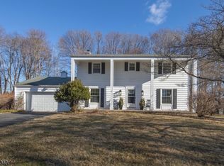 26 Cloverhill Dr, Califon Boro, NJ 07830
