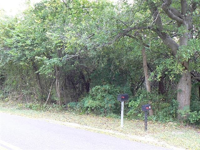 1st image of 1021 Crestview Dr