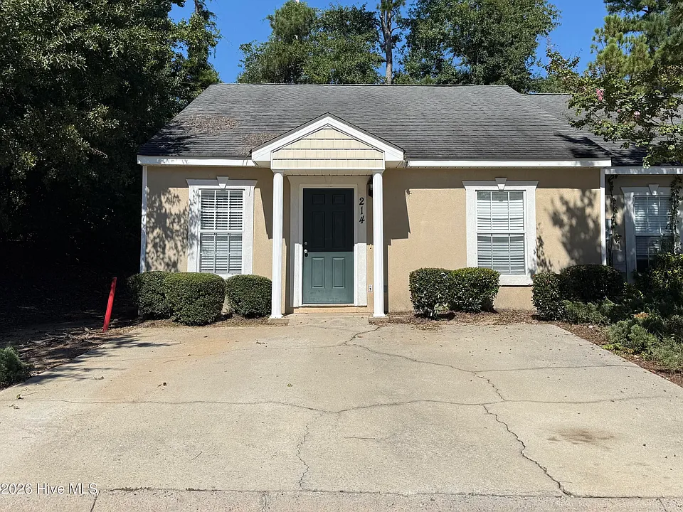 214 Evans Lake Dr