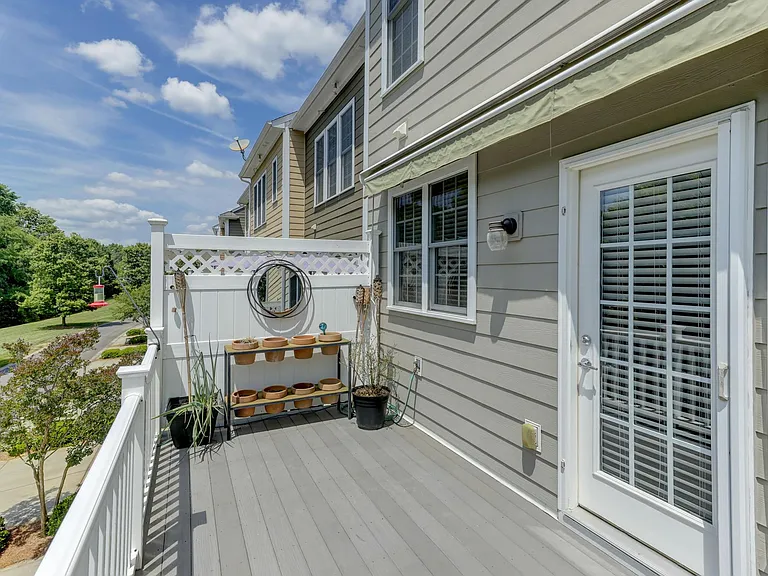 1132 Drayton Ct — Photo 21