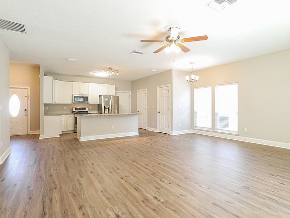 4th image of 1507 Julia St