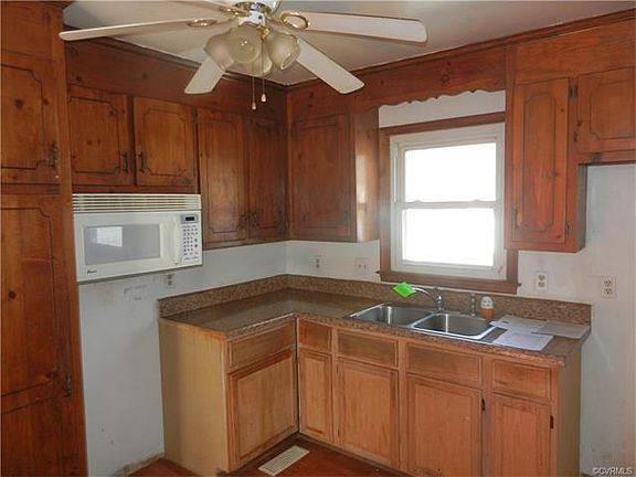 4th image of 309 Pinoak Dr