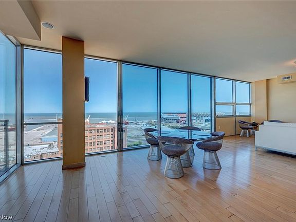 5th image of 701 W Lakeside Ave APT 1010