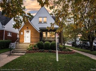 897 Superior Blvd, Wyandotte, MI 48192
