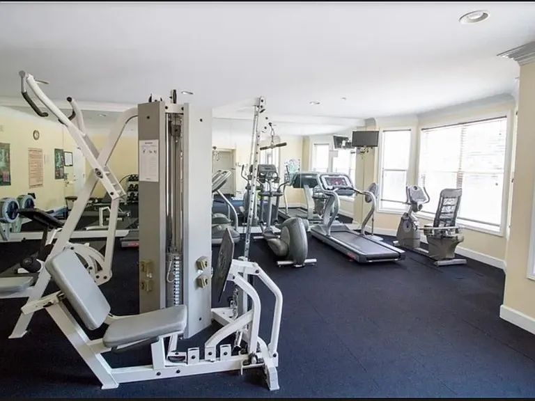 225 E Ponce De Leon Ave #404 — Photo 23