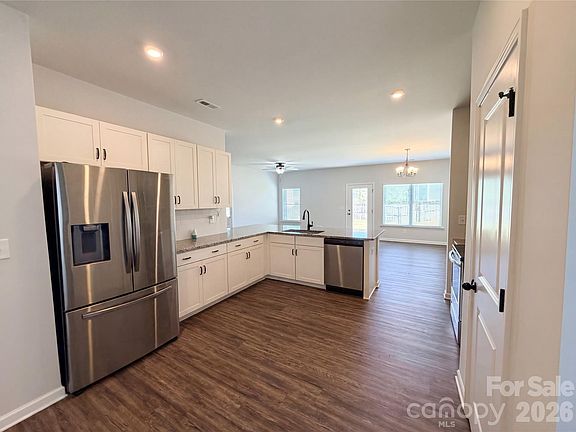 2nd image of 414 Buford Way