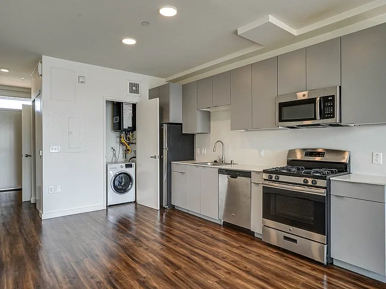 4801 Shattuck — Photo 36