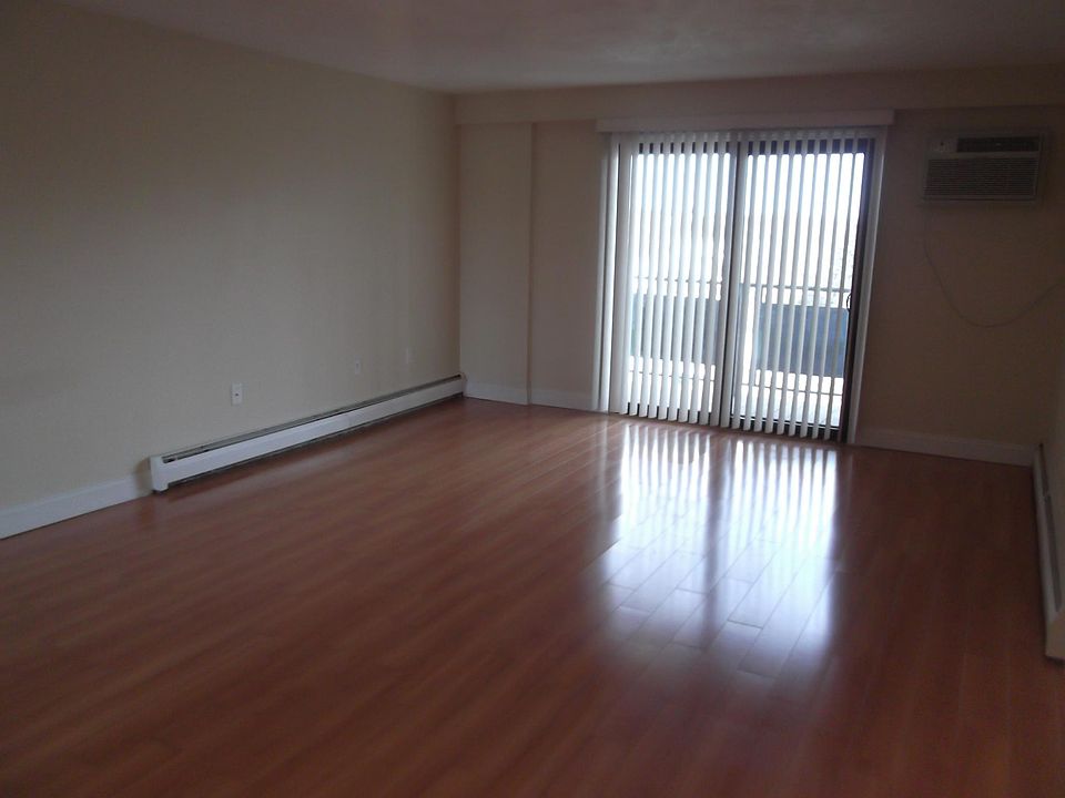 2nd image of 585 Revere Beach Pkwy APT 404