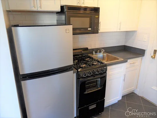 Rented by Compass | media 13