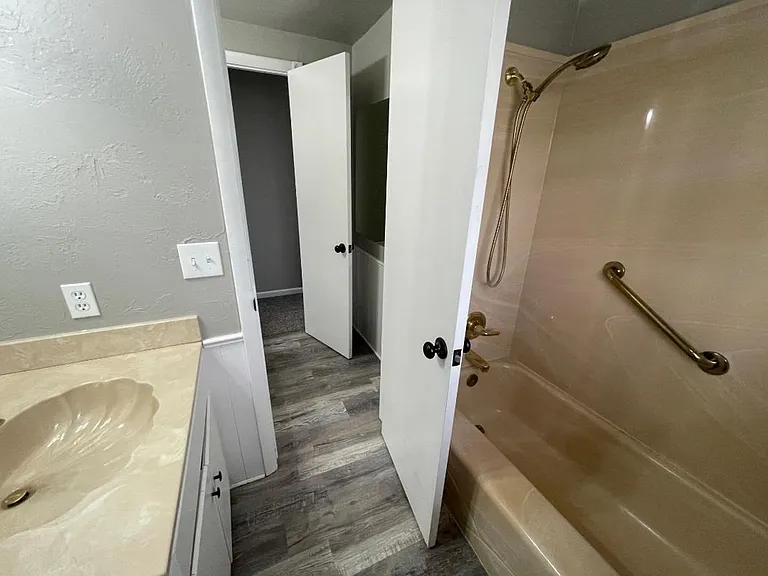 1008 Woods Ave — Photo 15