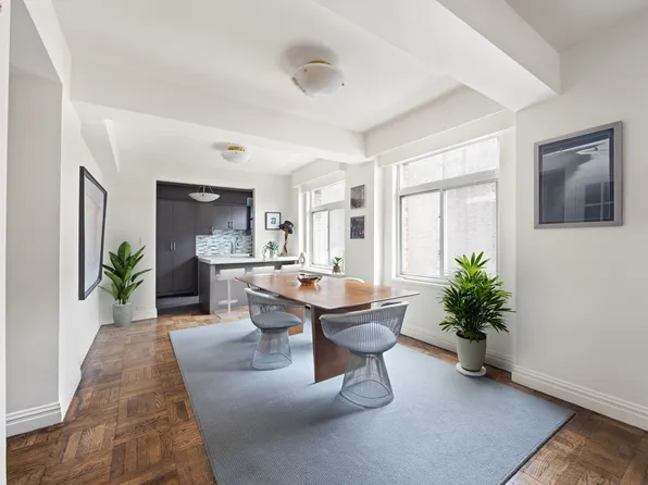 715 Park Avenue image 5 of 11