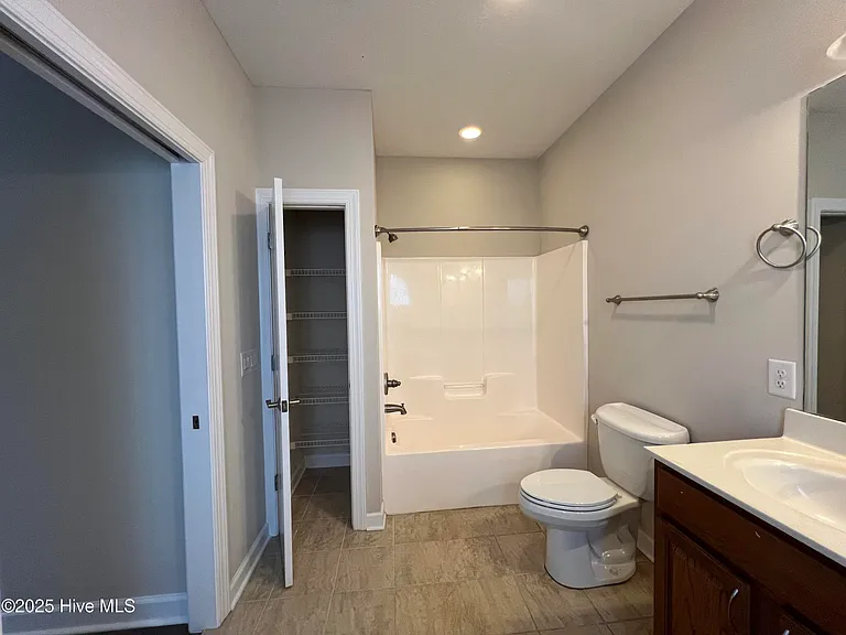 754 Riverbirch Dr — Photo 16