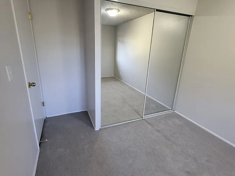 2202 NE 10th Pl #208 — Photo 8