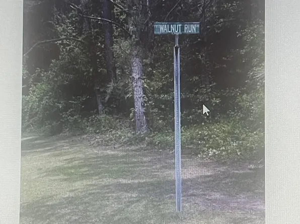 32 Walnut Run Drive, Deep Run, NC 28525