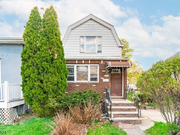 375 Westervelt Pl, Lodi Boro, NJ 07644