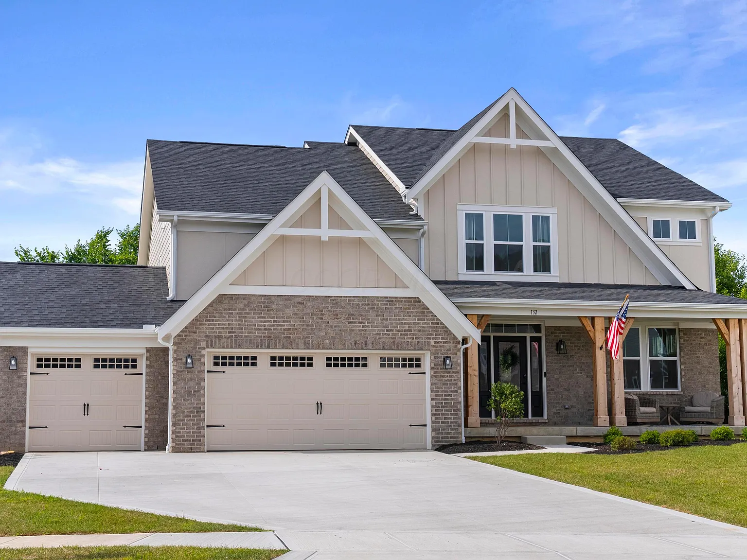 4 bed, 3.5 bath, 3103 sqft, $3,800 — Photo 2