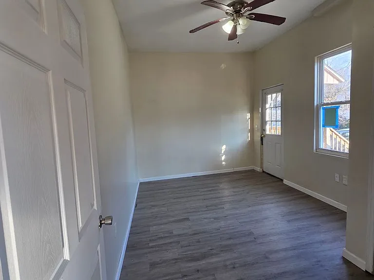 545 Prescott — Photo 7