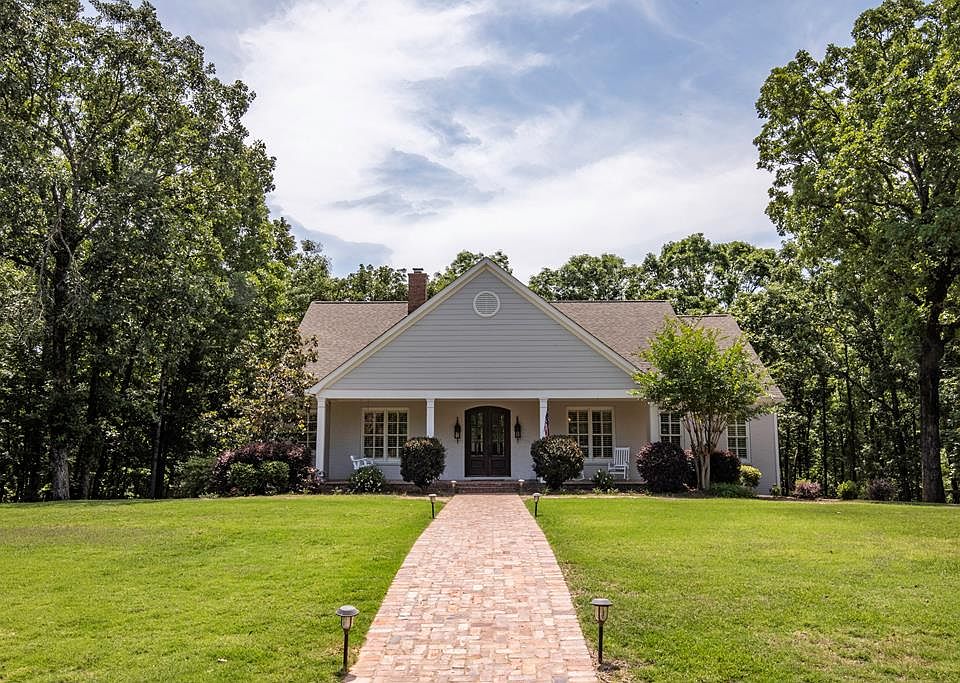 1st image of 623 Grove Forest Way