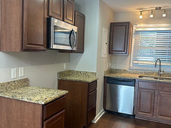 5th image of 9809 Emerald Point Dr Unit 2
