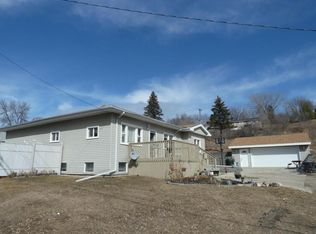 1002 2nd Ave NE, Jamestown, ND 58401