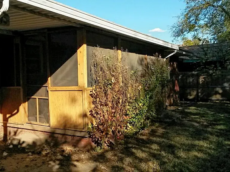Covered patio/porch