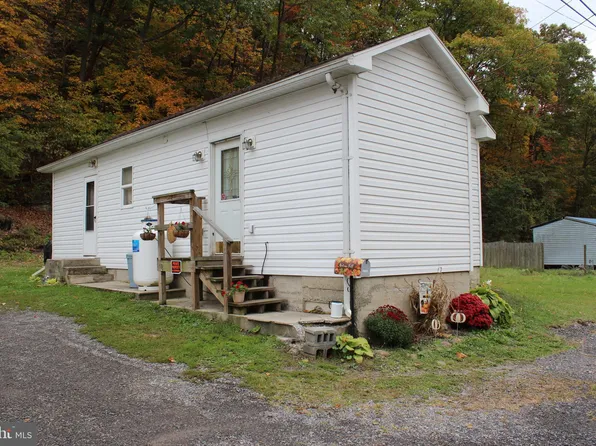 21316 Creek Side Dr SW, Westernport, MD 21562