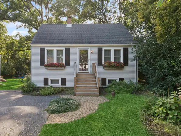 26W125 Jewell Rd, Wheaton, IL 60187