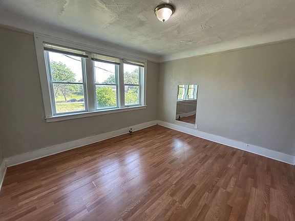 3rd image of 3737 Scovel Pl APT 16