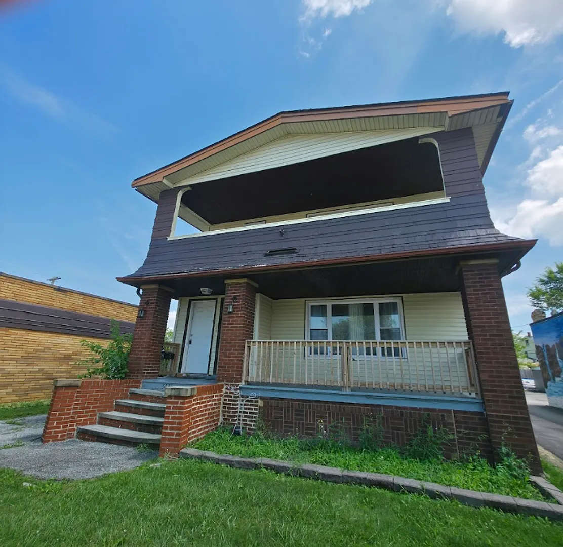 5273 Pearl Rd — Photo 1