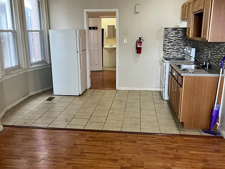 5640 Walnut St #1 — Photo 6