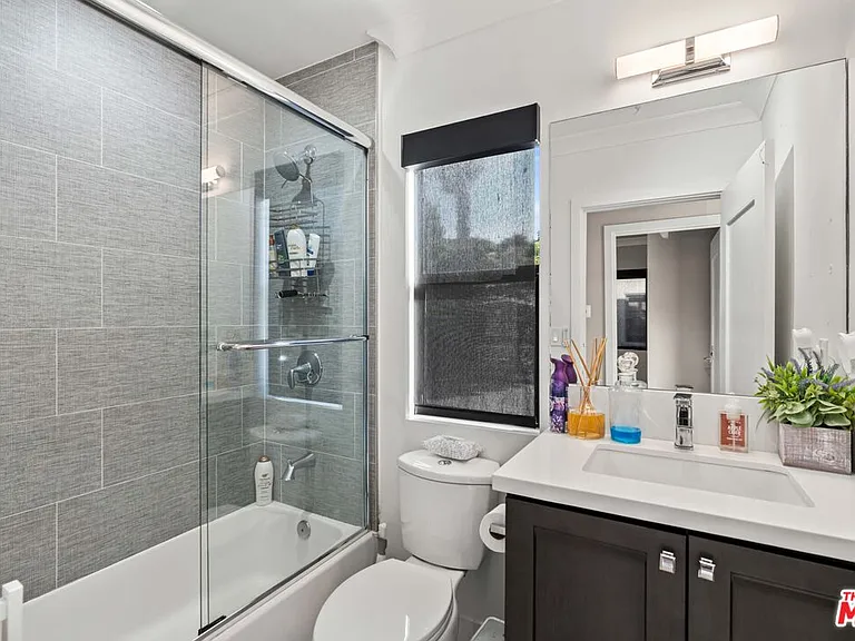 801 Howard St — Photo 19