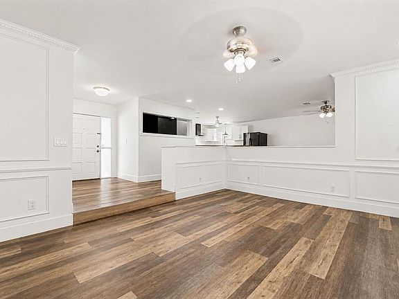3rd image of 10938 Salt Tree Dr